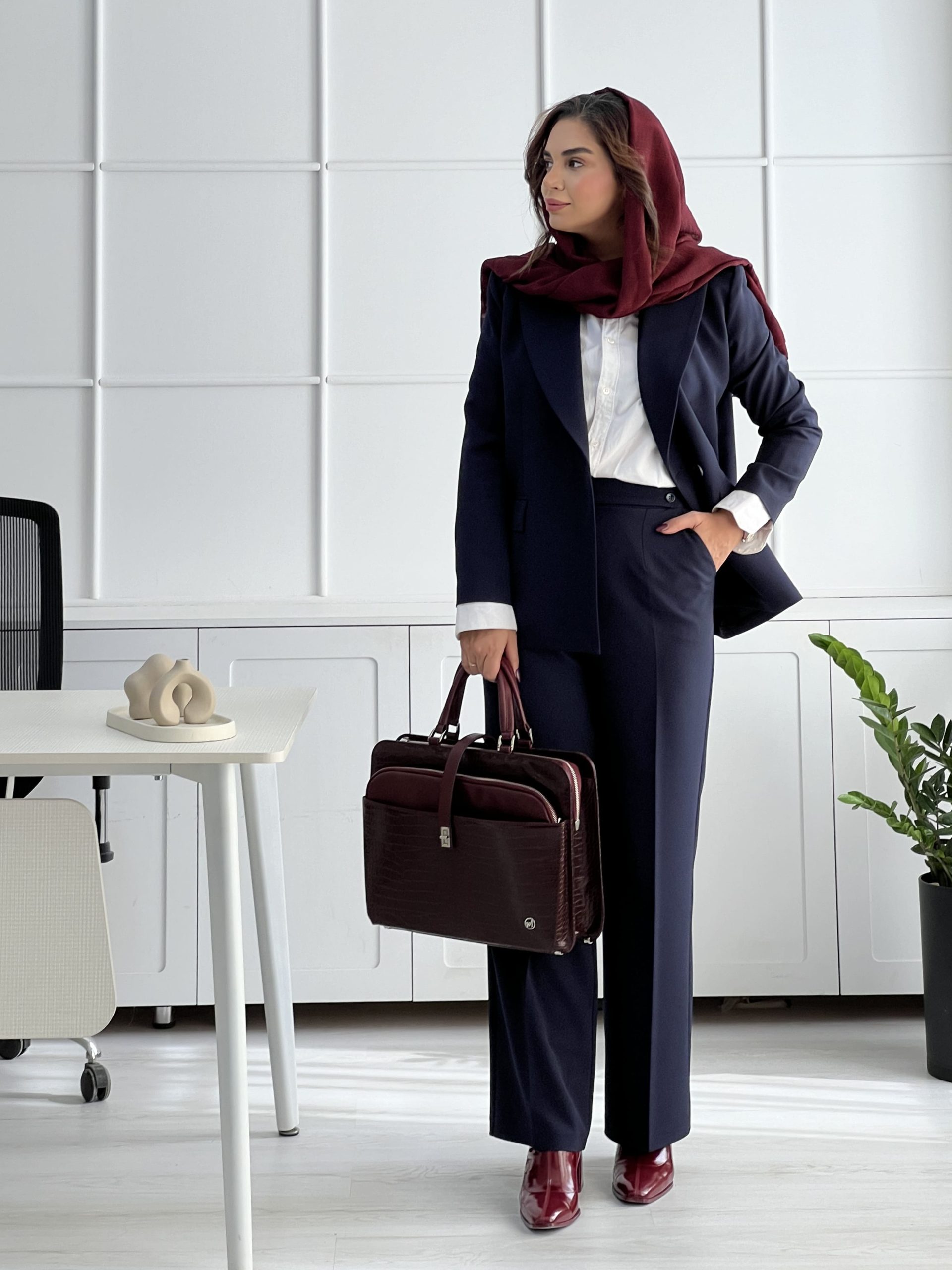 کت و شلوار ست زنانه شیک chic | زنیر - Image 4