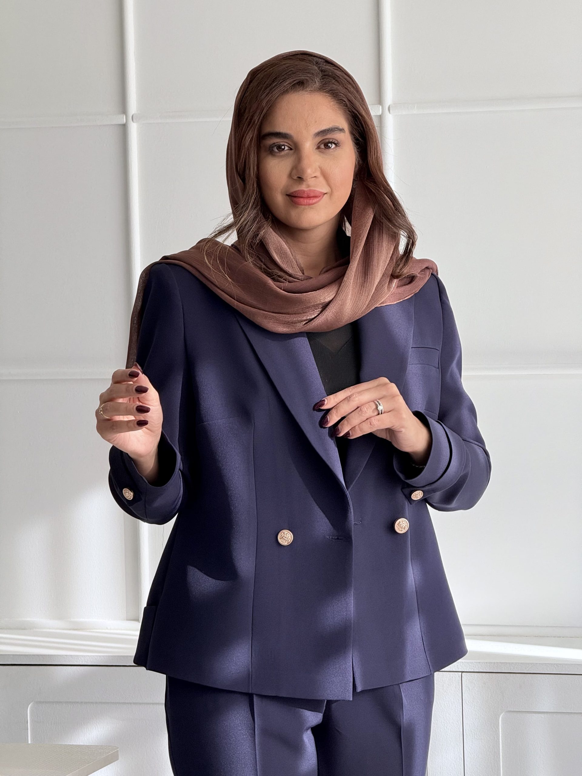 کراپ کت و شلوار ست زنانه Elite | زنیر - Image 10