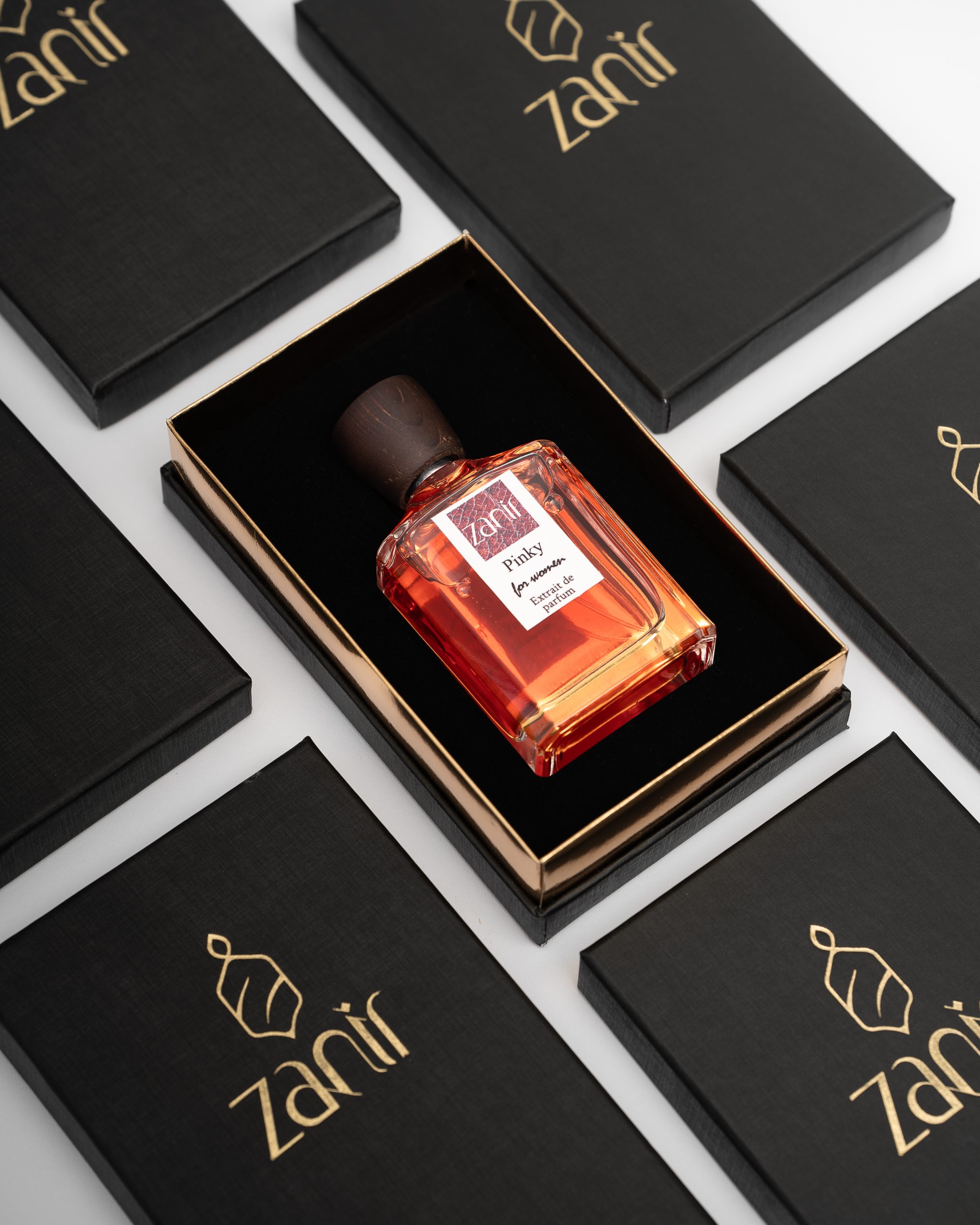 عطر زنانه پینکی | زنیر - Image 5