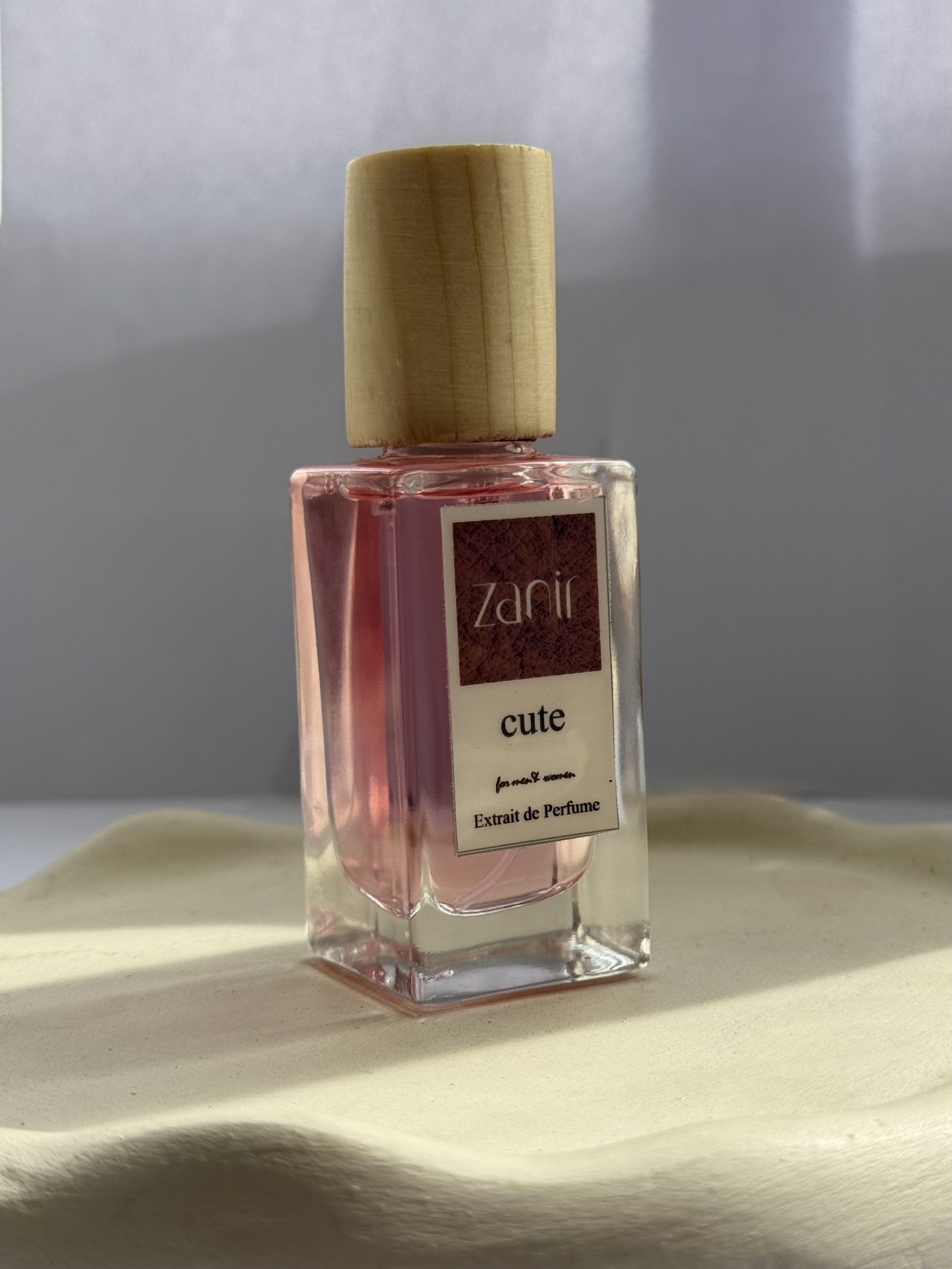 عطر زنانه کیوت | زنیر - Image 5