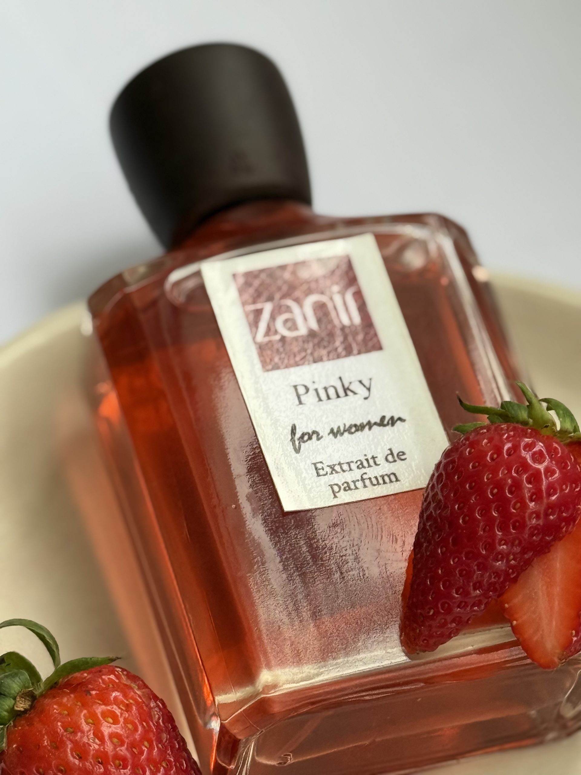 عطر زنانه پینکی | زنیر - Image 2